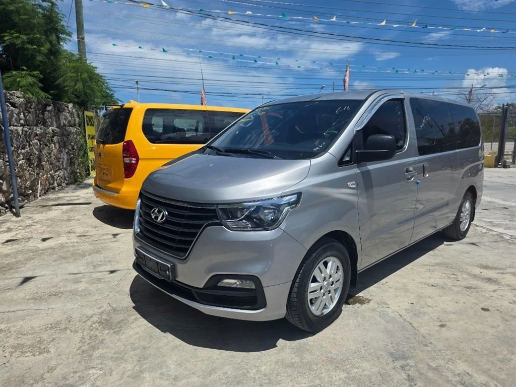 Hyundai Grand Starex 2021