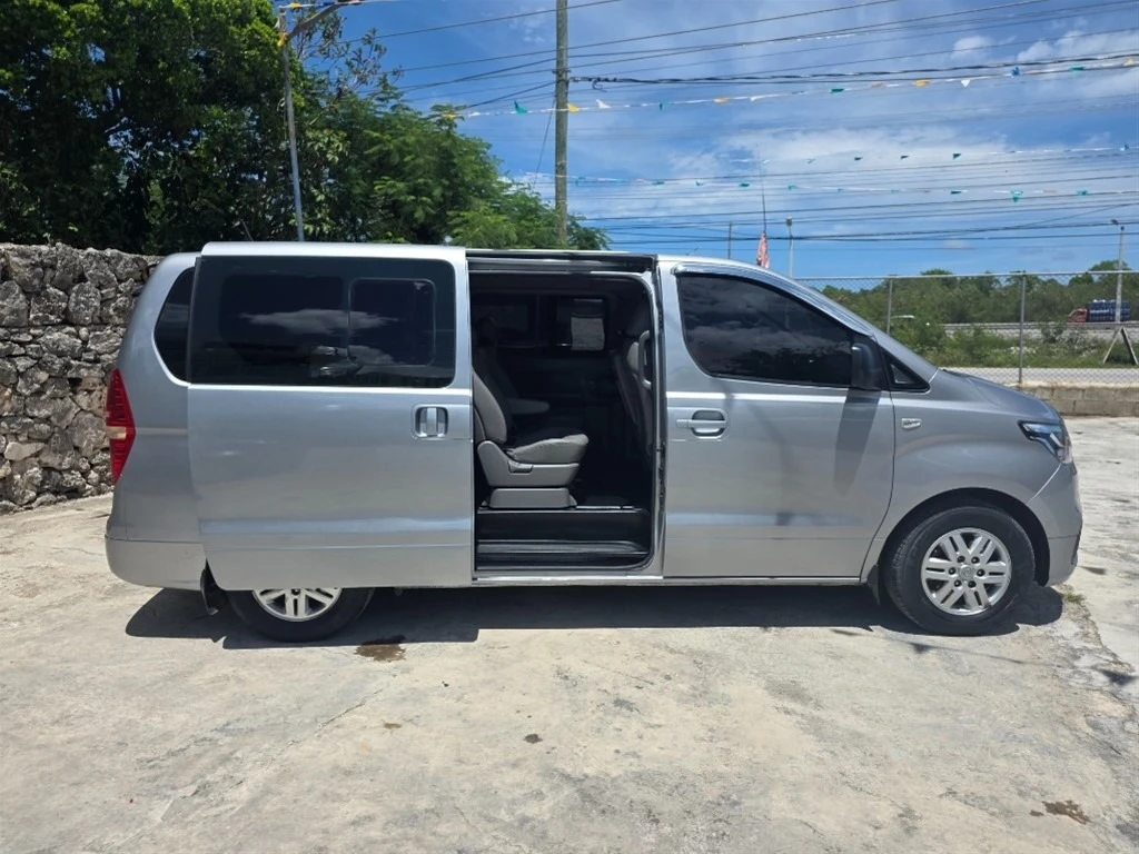 Hyundai Grand Starex 2021