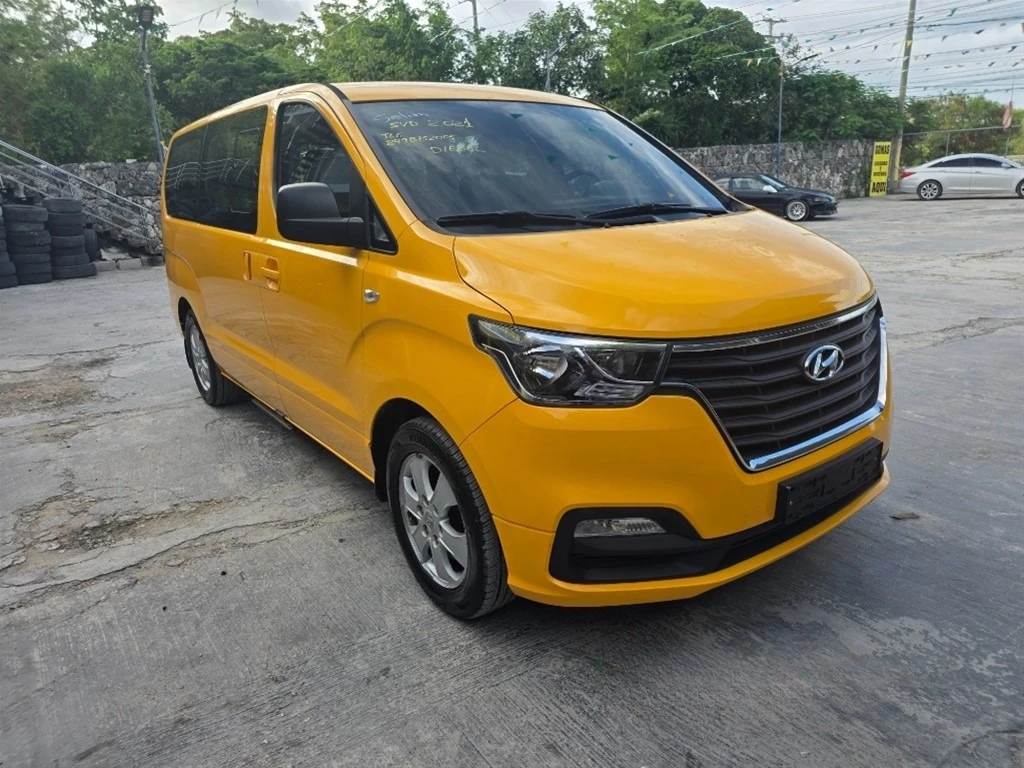 Hyundai Grand Starex 2021