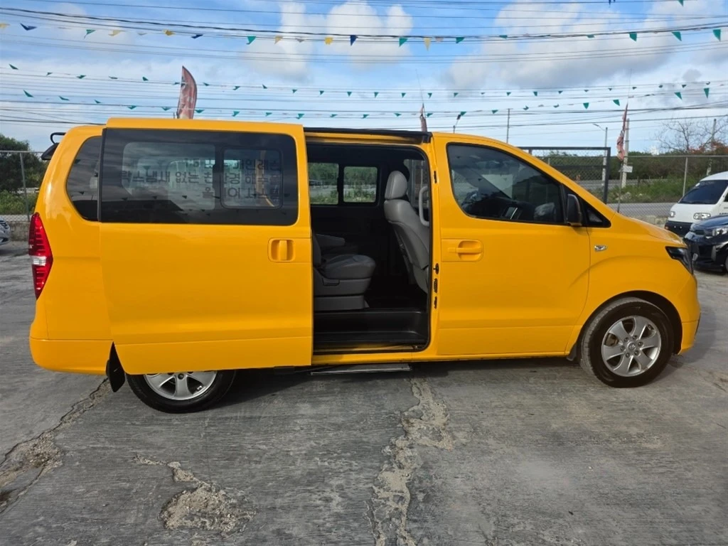 Hyundai Grand Starex 2021
