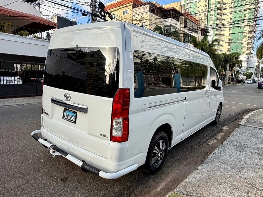 Toyota Hiace 2023