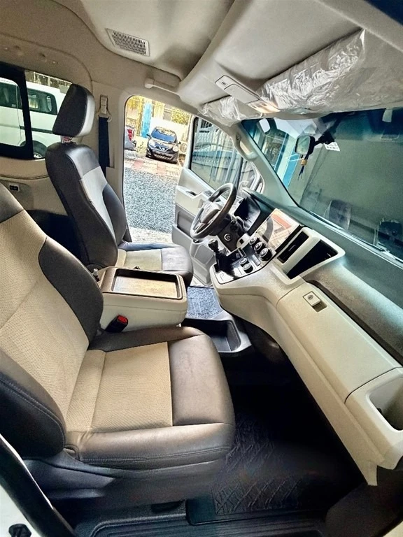 Toyota Hiace 2023