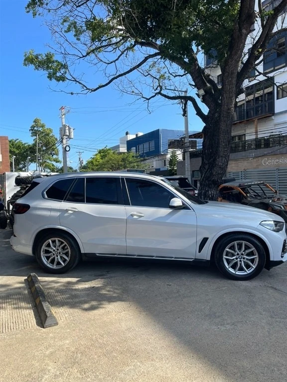 BMW X5 2021