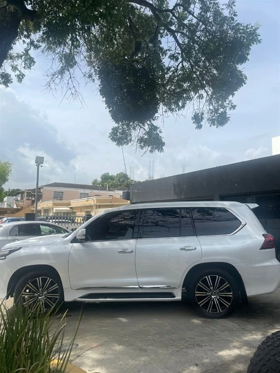 Lexus LX 2018