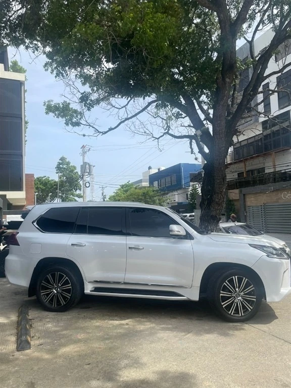 Lexus LX 2018