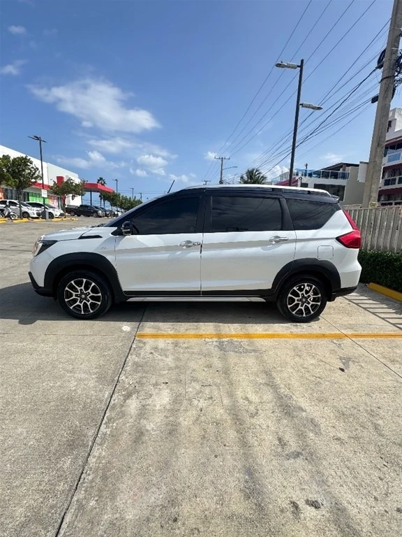 Suzuki XL7 2024