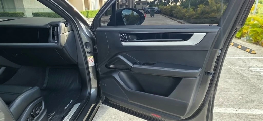 Porsche Cayenne 2024