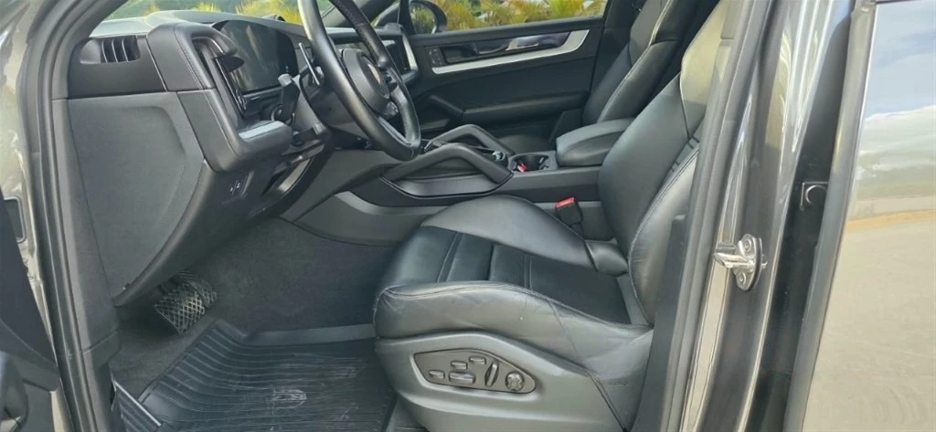 Porsche Cayenne 2024