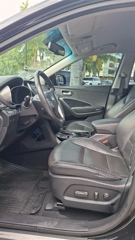 Hyundai Grand Santa Fe 2016