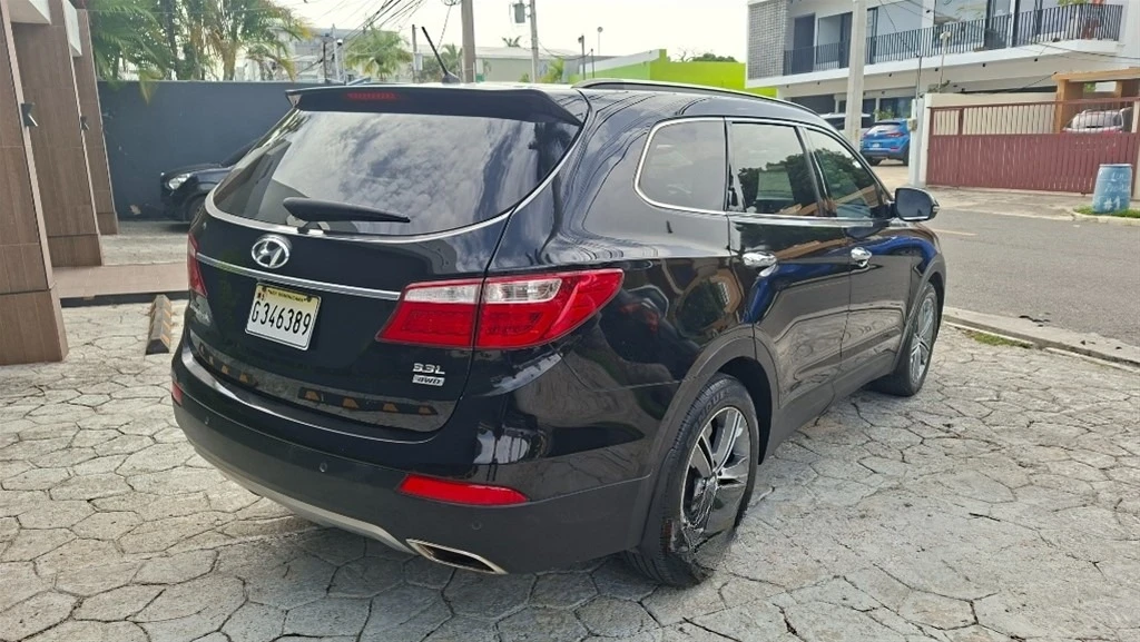 Hyundai Grand Santa Fe 2016