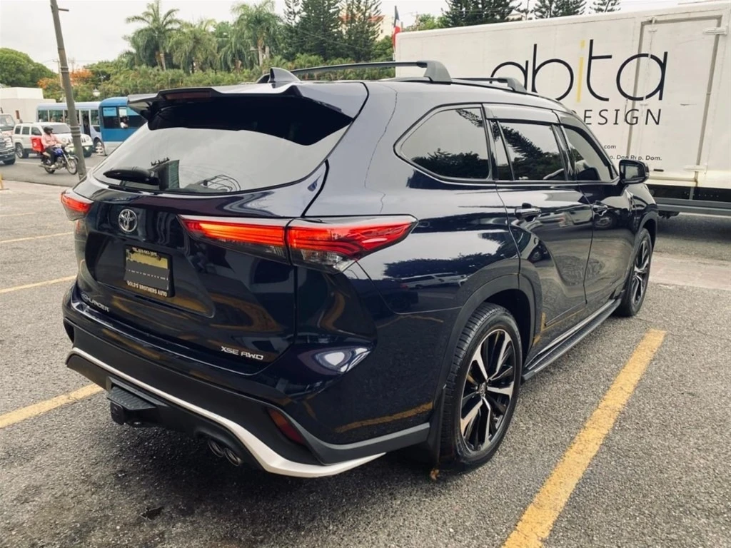 Toyota Highlander 2021