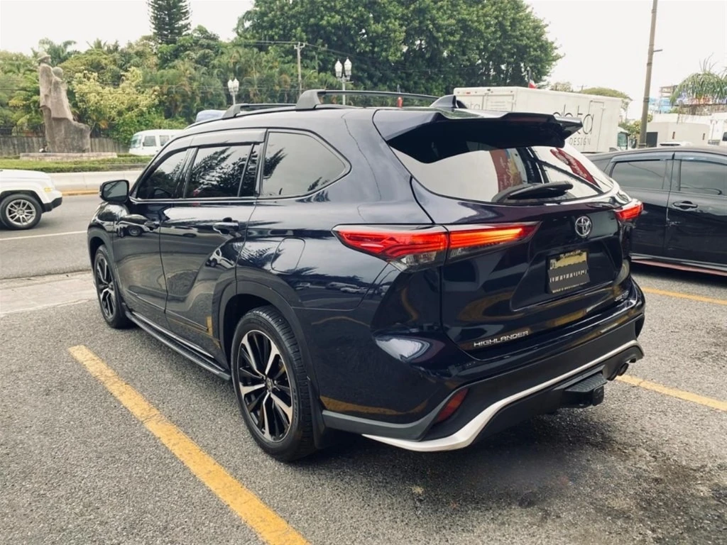 Toyota Highlander 2021