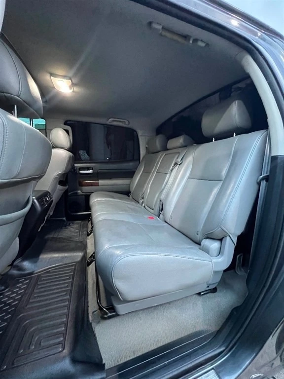 Toyota Tundra 2011