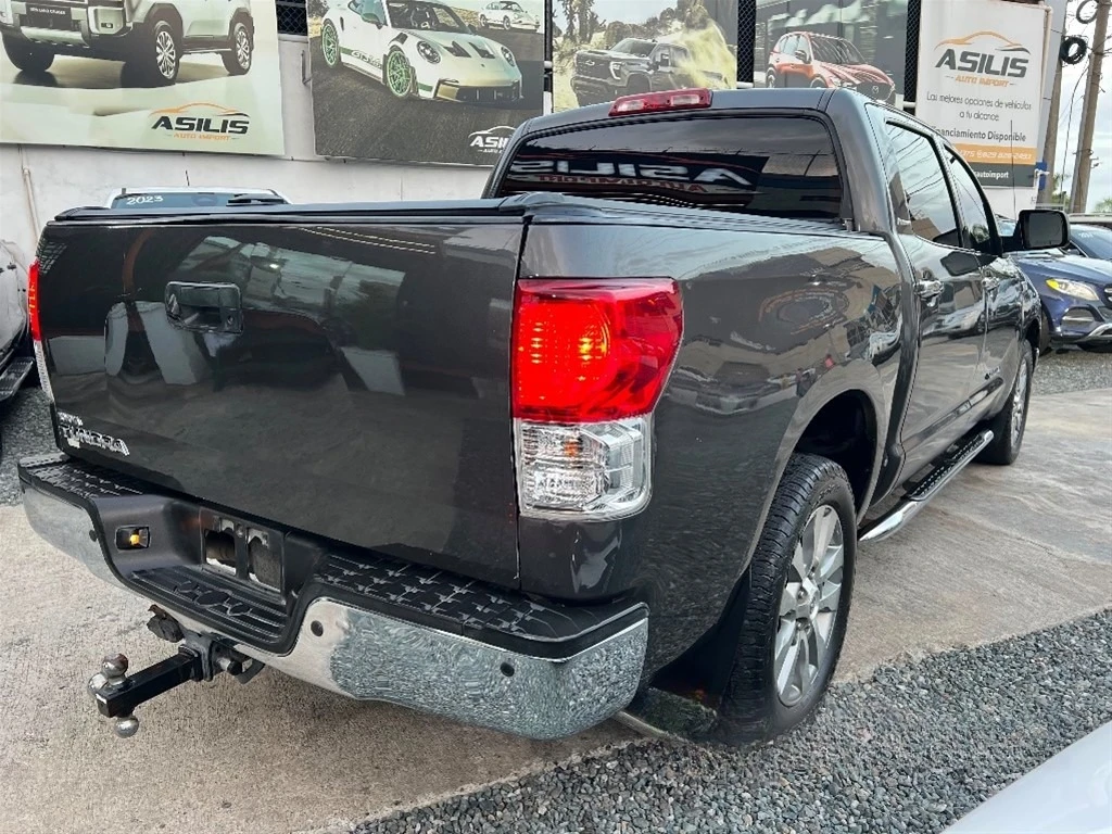 Toyota Tundra 2011