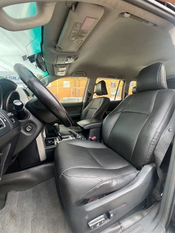 Toyota Land Cruiser Prado 2011