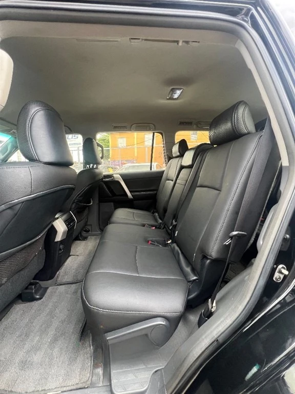 Toyota Land Cruiser Prado 2011