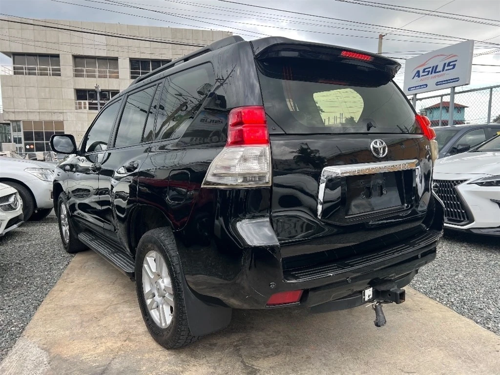 Toyota Land Cruiser Prado 2011